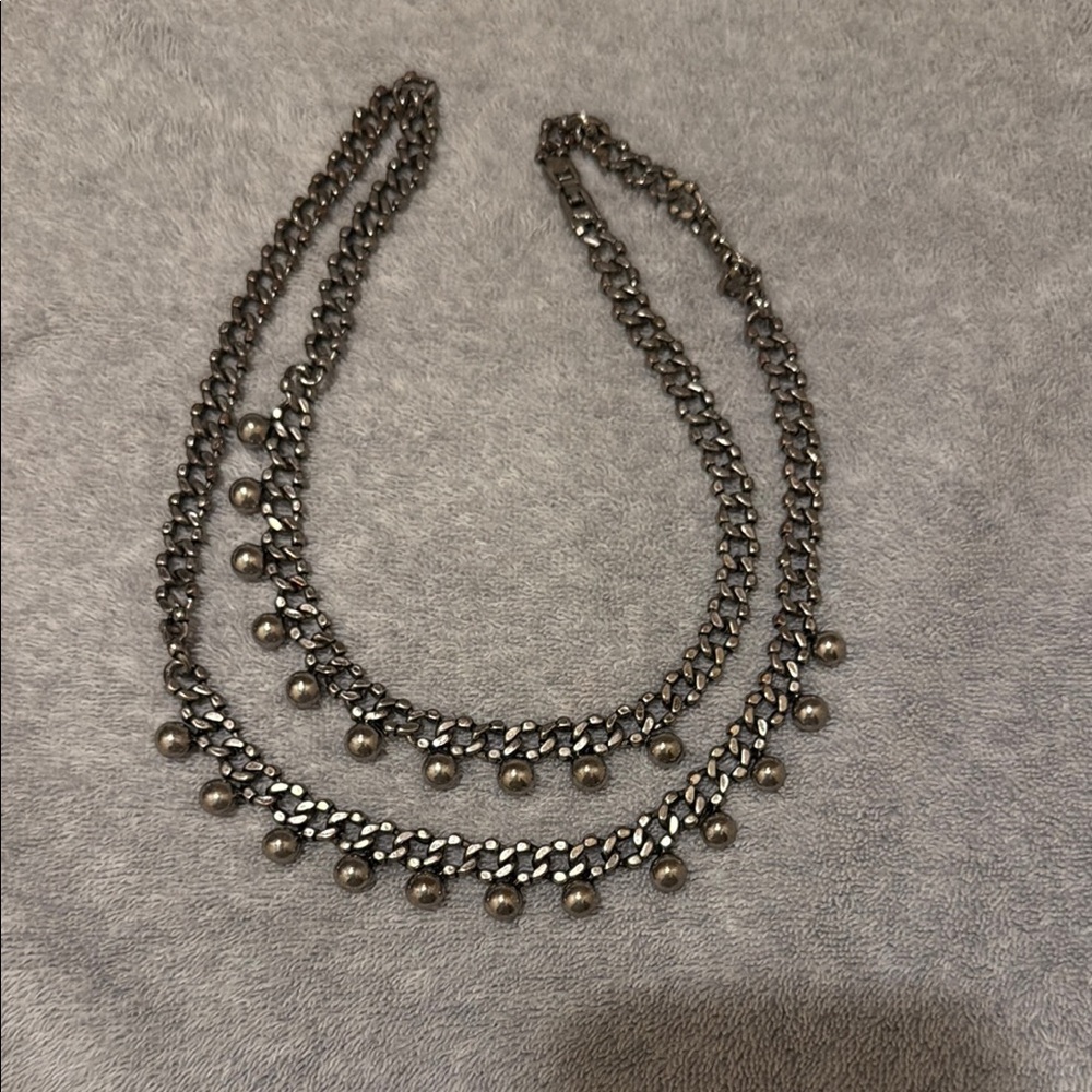 Elegant Silver Chain Necklace with Beaded Accents